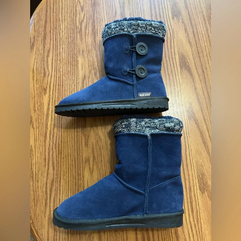 Navy Blue Muk Luks Short Winter Fall Fur Boots Knit Buttoned Women’s Size 9 - Picture 3 of 6